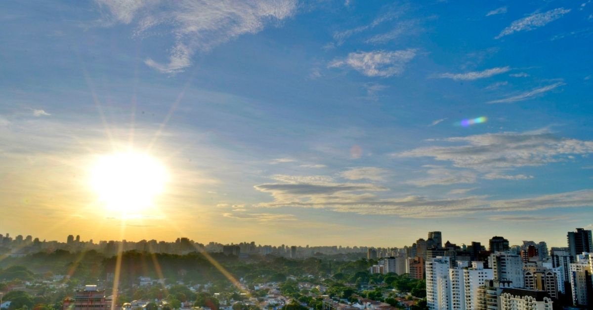 Kesan Arah Matahari Terhadap Suhu Rumah